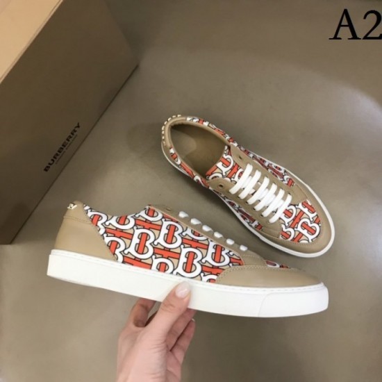 BURBERRY Burberry super rare difficult to obtain 2022SS casual shoes