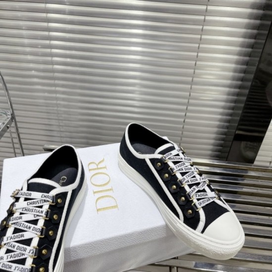 Both are popular casual shoes 2022SS DIOR Dior