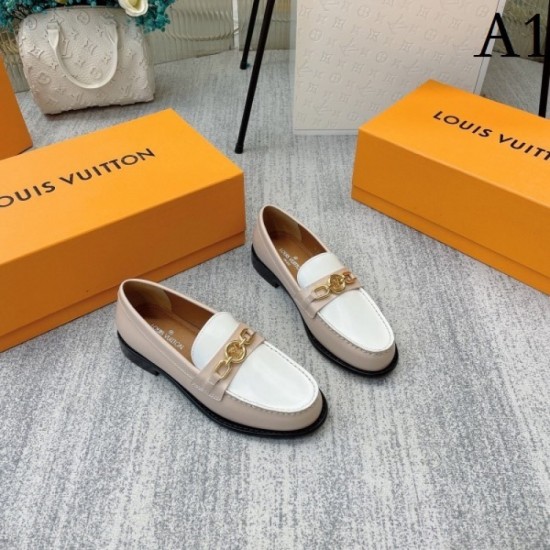 Popular new loafers celebrating this summer 2022SS LOUIS VUITTON Louis Vuitton