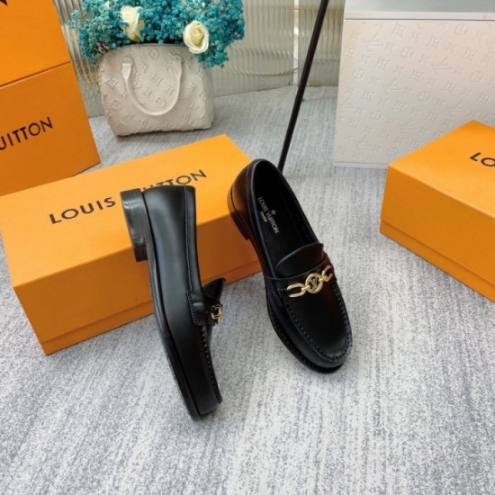 Popular new loafers celebrating this summer 2022SS LOUIS VUITTON Louis Vuitton