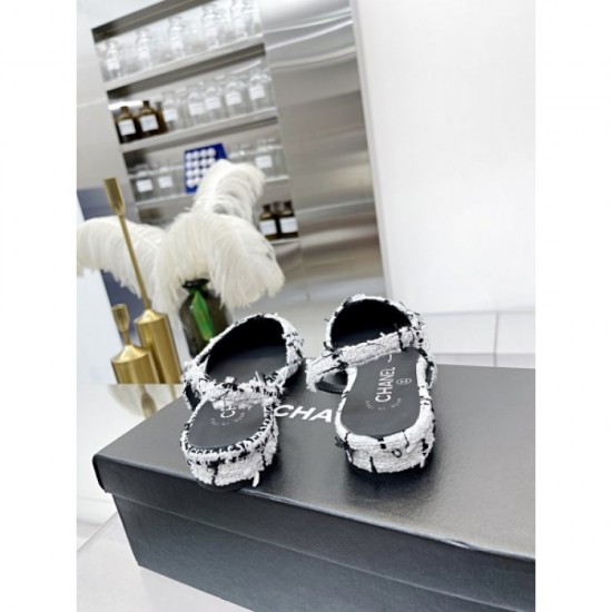 Items with a strong presence Flat sandals 2022SS CHANEL Chanel