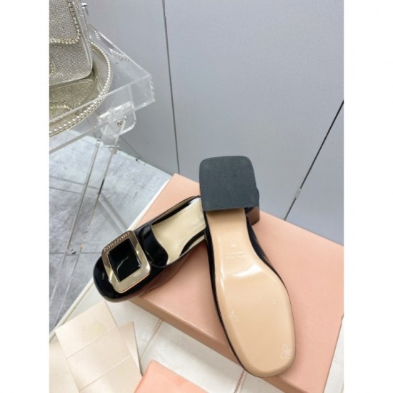 High-heeled slippers with sophisticated charm 2022SS MIU MIU