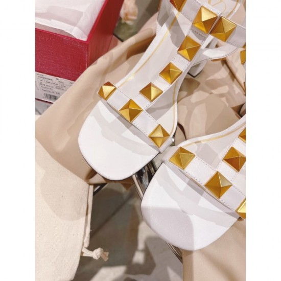 This summer's favorite rivet sandals 2022SS VALENTINO Valentino