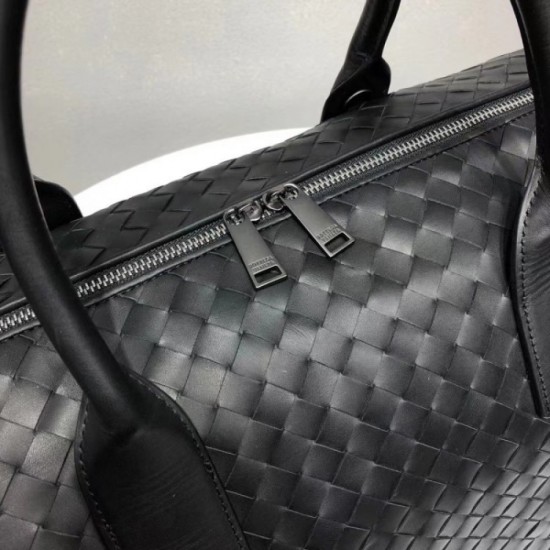 2022SS Travel bag BOTTEGA VENETA to liven up the summer mood