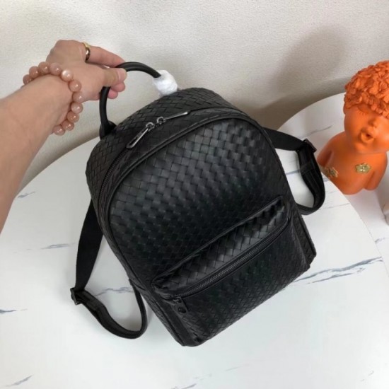 2022SS Men's backpacks continue to grow in popularity! BOTTEGA VENETA