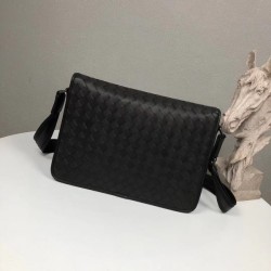 2022SS Men's Shoulder Bag Limited number BOTTEGA VENETA