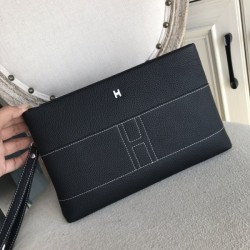 2022SS Men's Clutch Bag The perfect color for early spring HERMES