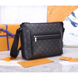 2022SS Men's Shoulder Bag Popular Summer New LOUIS VUITTON Louis Vuitton