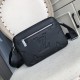 2022SS Men's Shoulder Bag The latest hot topic LOUIS VUITTON Louis Vuitton