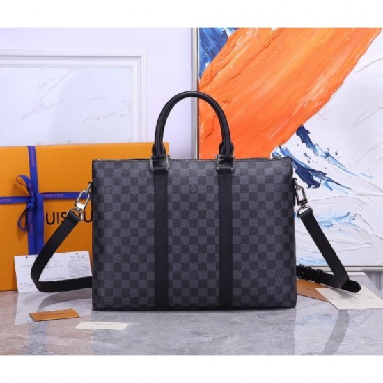 2022SS Men's Briefcase Very Rare Color LOUIS VUITTON Louis Vuitton