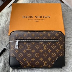 2022SS Men's Clutch Bag Popular Limited Color LOUIS VUITTON Louis Vuitton