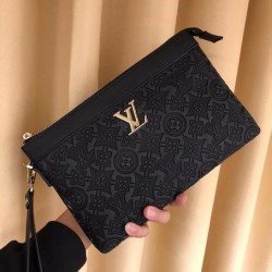 2022SS Men's Clutch Bag Sold Out Mandatory Limited SALE LOUIS VUITTON Louis Vuitton