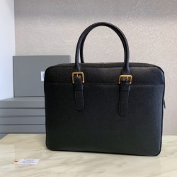 2022SS Men's Briefcase You can see how popular it is THOM BROWNE