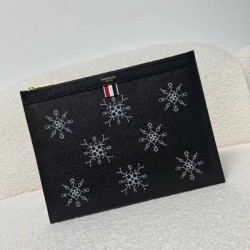 2022SS Men's Clutch Bag THOM BROWNE Thom Browne that can be used regardless of the scene