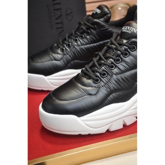 2022SS Men's sneakers Only one item for each color VALENTINO