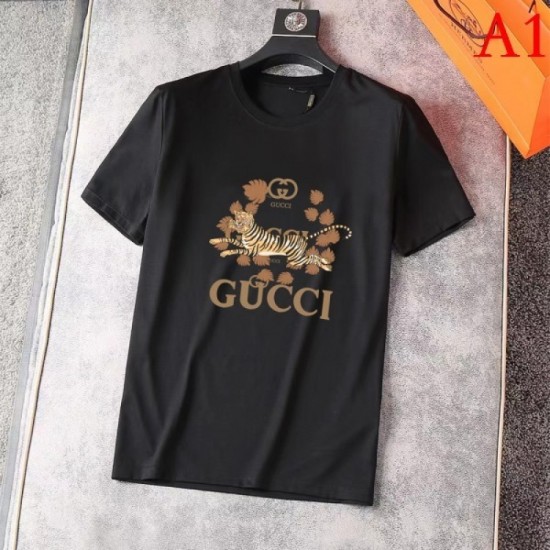 GUCCI Men's Short Sleeve T-shirt 2022 New Gucci that pays attention to your feet