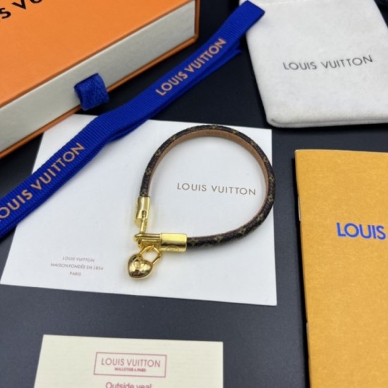 LOUIS VUITTON Louis Vuitton 2022SS bracelet Both are popular