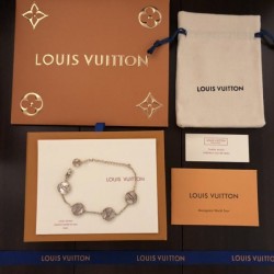 LOUIS VUITTON Louis Vuitton 2022SS bracelet mature atmosphere