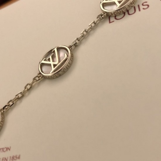 LOUIS VUITTON Louis Vuitton 2022SS bracelet mature atmosphere