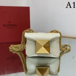 VALENTINO Valentino shoulder bag 2022SS Spring/Summer new arrivals