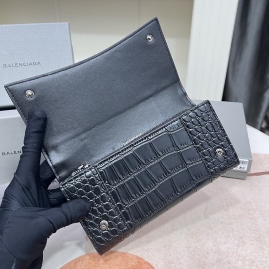 2022 brand new long wallet to watch out for this spring and summer BALENCIAGA Balenciaga