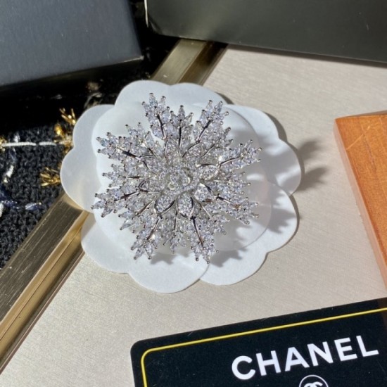 CHANEL 2022 fashionable summer fashion brooch