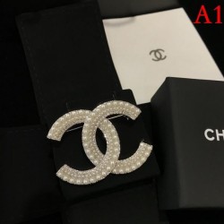 CHANEL [2022] Summer fashion brooch