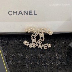 CHANEL 2022 Spring / Summer Trend Brooch