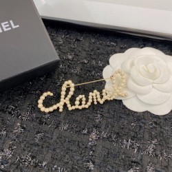 CHANEL 2022SS fashion brooch