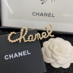 CHANEL 2022SS fashion brooch