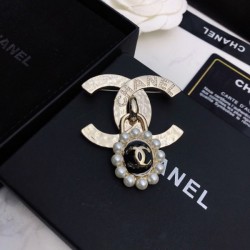 CHANEL 2022 SPRING / SUMMER brooch