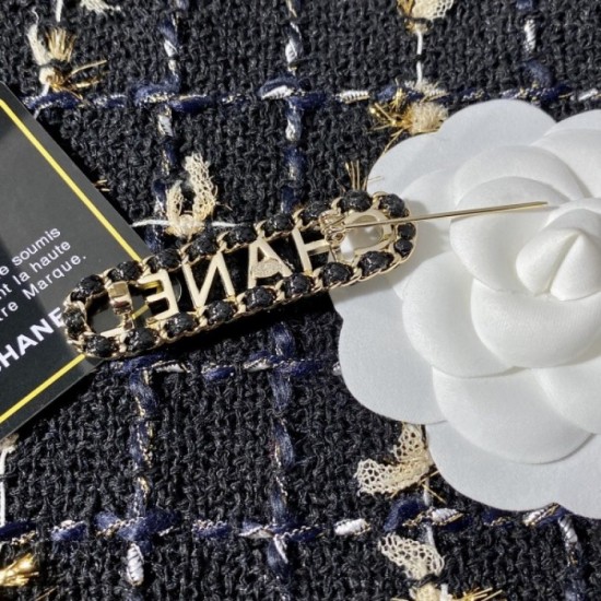 CHANEL 2022 Spring / Summer essential item Brooch