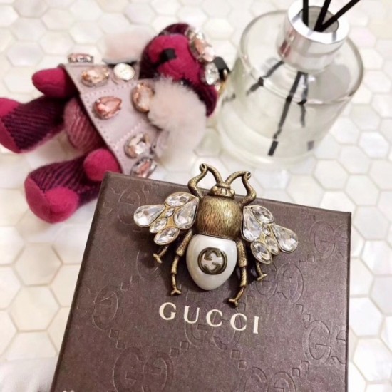 GUCCI Gucci cozy spring / summer 2022 brooch