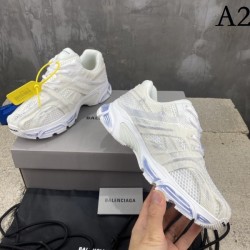 I definitely want sneakers this summer 2022SS BALENCIAGA