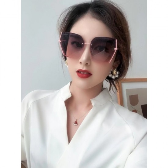 2 colors of sunglasses can be selected 2022SS Our popular item GUCCI Gucci