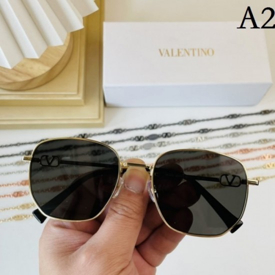 Sunglasses multicolor selectable 2022SS This season has a fashionable feeling VALENTINO Valentino