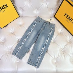 2023FW Autumn new item that is sure to be a hit this season FENDI jeans