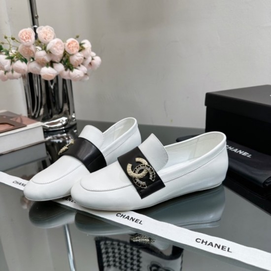 Casual shoes you absolutely want 2023SS CHANEL Chanel