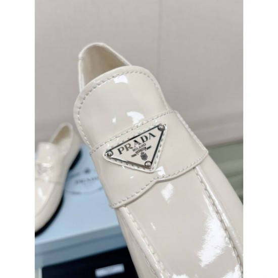 I want to buy more this year! Casual shoes 2023SS PRADA Prada