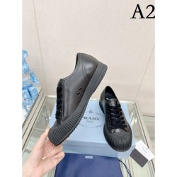 Casual shoes recommended for the current season 2023SS PRADA Prada