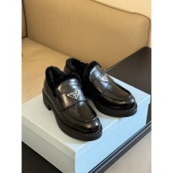 PRADA Brand not yet landed in Japan 2023FW Casual shoes