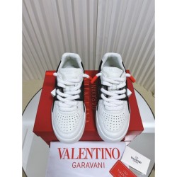 Popular casual shoes 2023SS VALENTINO Valentino this year