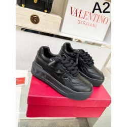 Popular overseas casual shoes 2023FW VALENTINO