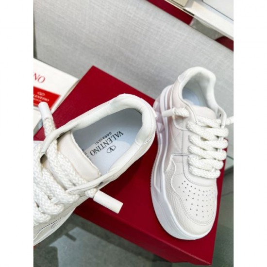 Popular overseas casual shoes 2023FW VALENTINO