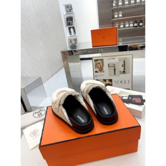 HERMES New 2023FW slippers from last season