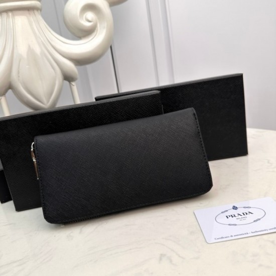 2023SS PRADA Prada A long wallet that you can fully enjoy this summer