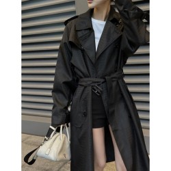 Model 2023SS trench coat of the extreme popularity in PRADA Prada Japan