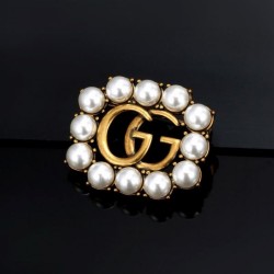 GUCCI Gucci Ahead of this year's trends 2024SS brooch