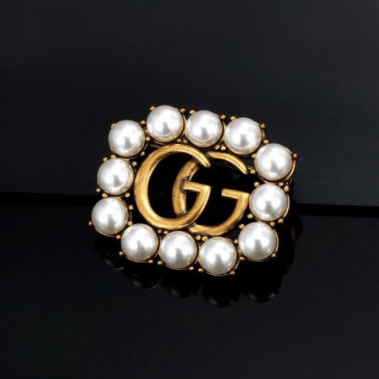 GUCCI Gucci Ahead of this year's trends 2024SS brooch