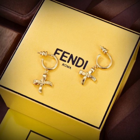 FENDI 2024SS earrings that attract attention in early spring